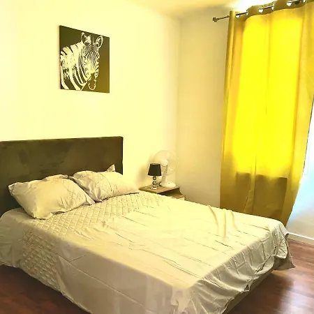 Charmant Logement Apartment *